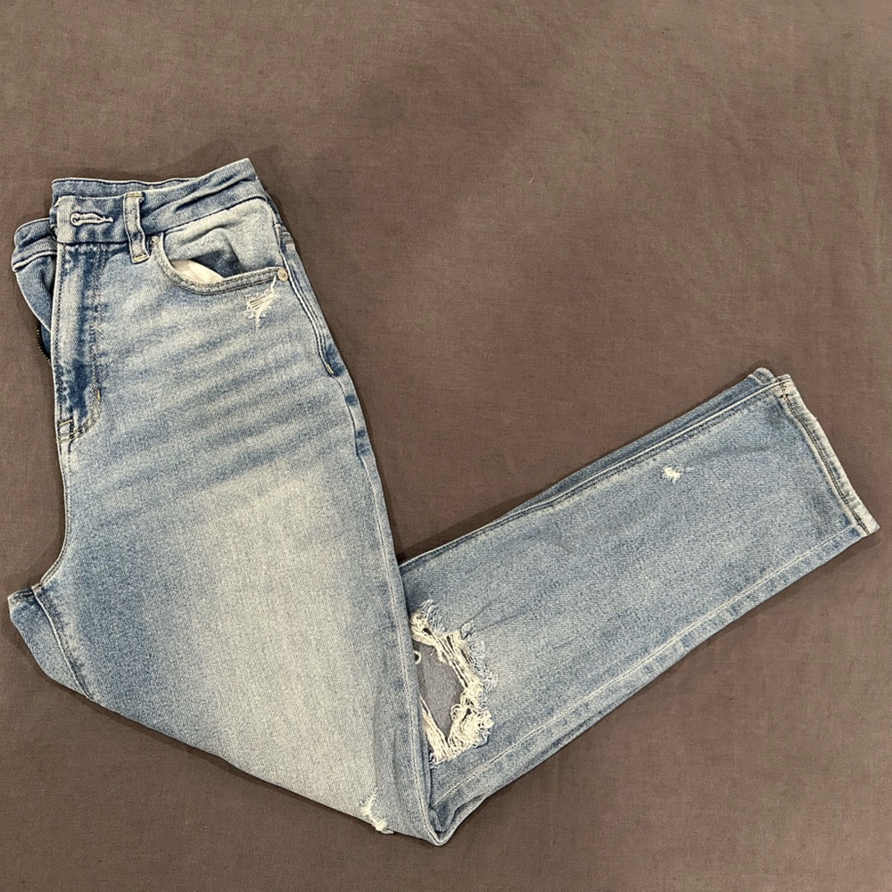 American Eagle Outfitters Light Blue Stretch Mom Jeans